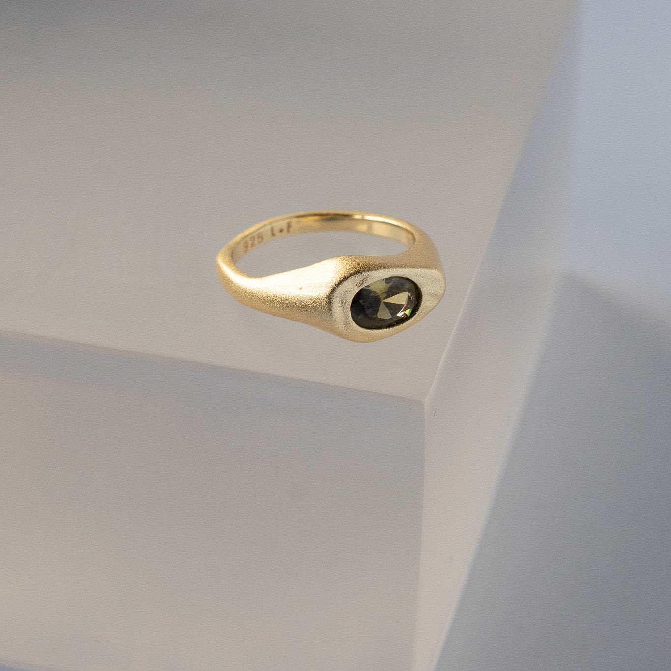 ROGUE RING