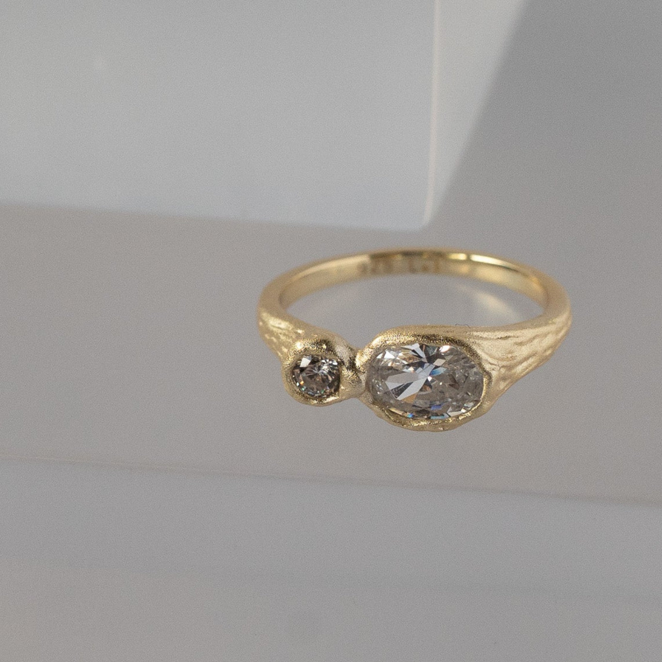 CRUSH RING