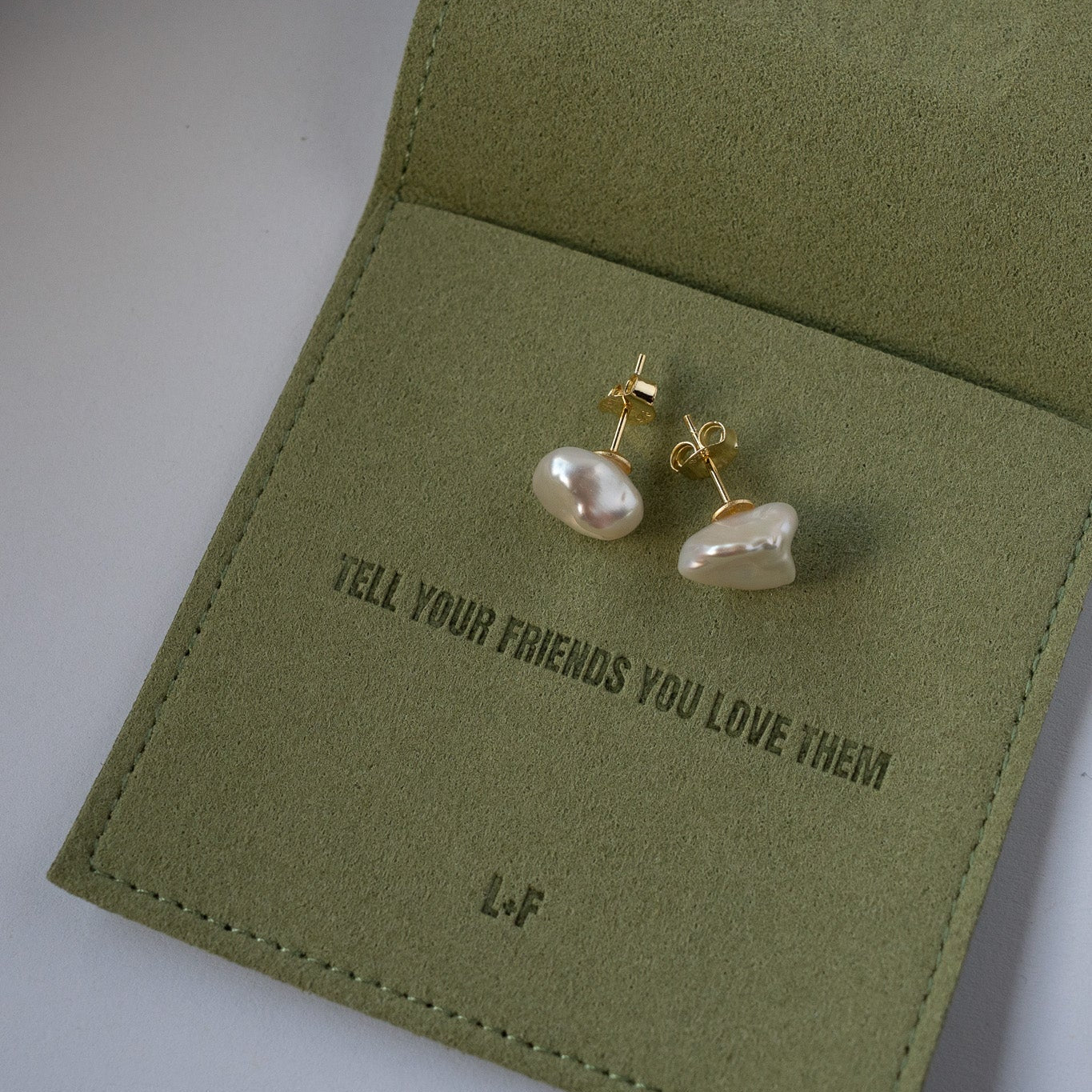 CHERIÉ STUDS