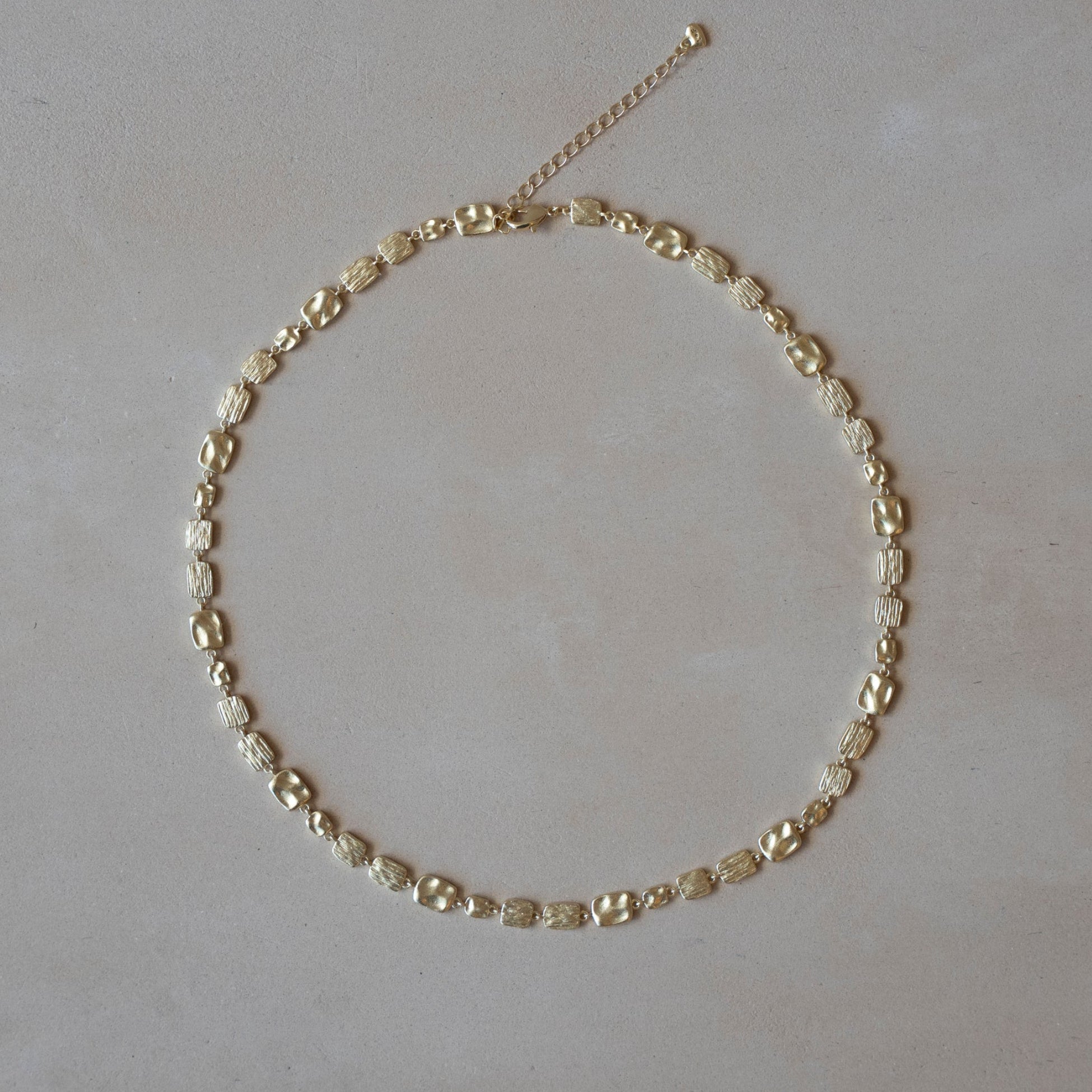 FORME NECKLACE