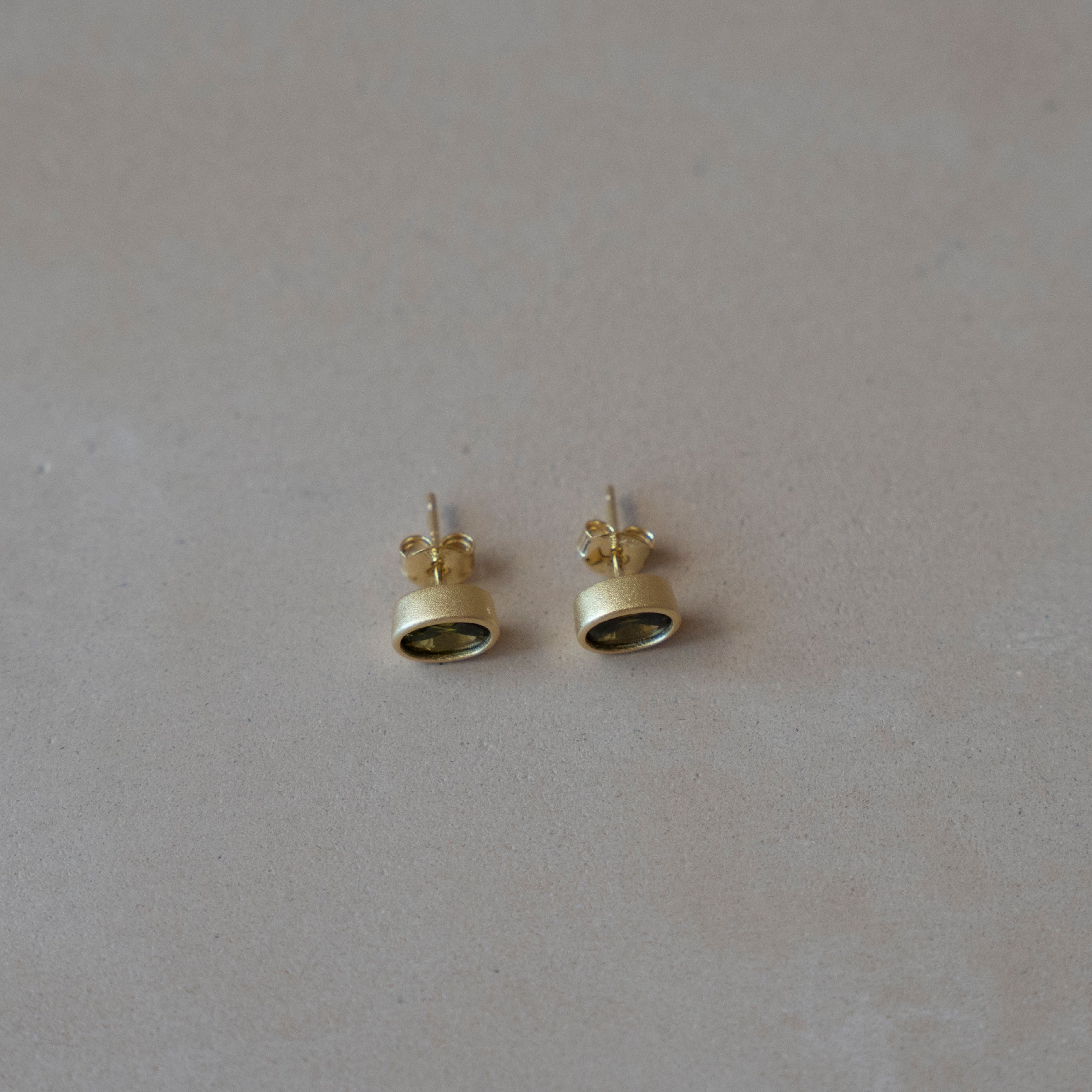 HAZE STUDS