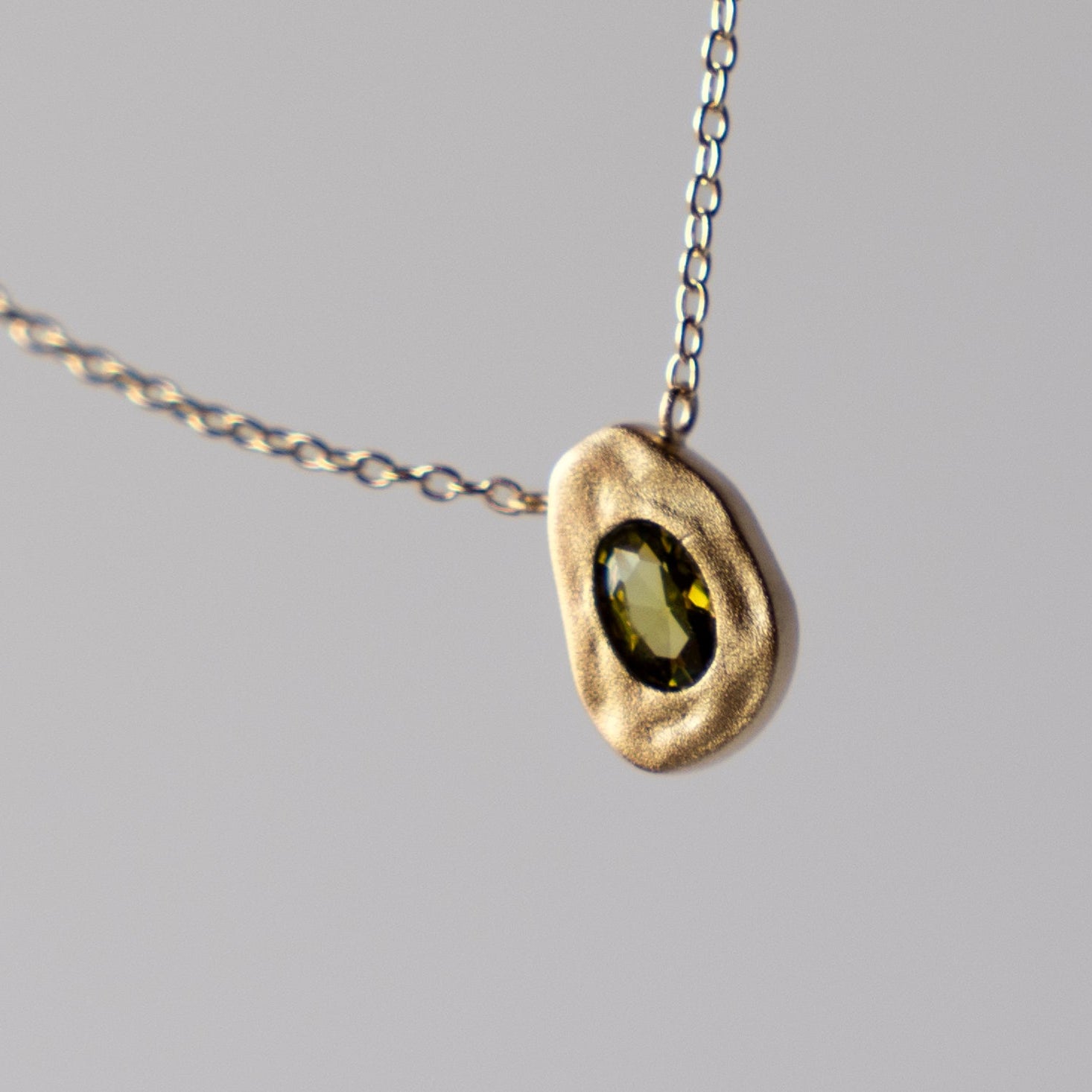 ROGUE NECKLACE